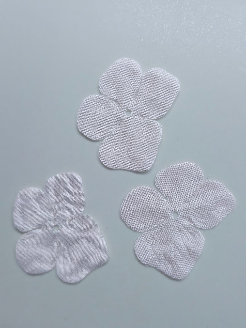 3 fleurs hortensia en pongé de soie rose clair pour bijoux mariage, scrapbooking, carterie, couture