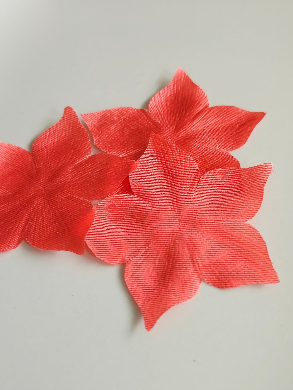 3 fleurs en pongé de soie carré de soie corail pour bijoux mariage, scrapbooking, carterie, couture