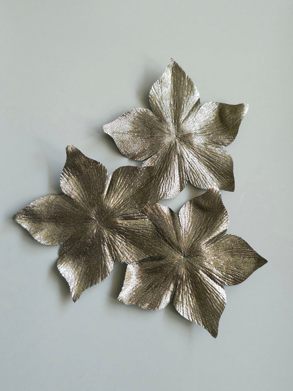 3 fleurs en satin de soie doré pour bijoux mariage, scrapbooking, carterie, couture