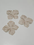 3 papillons en pongé de soie champagne pour bijoux mariage, scrapbooking, carterie, couture