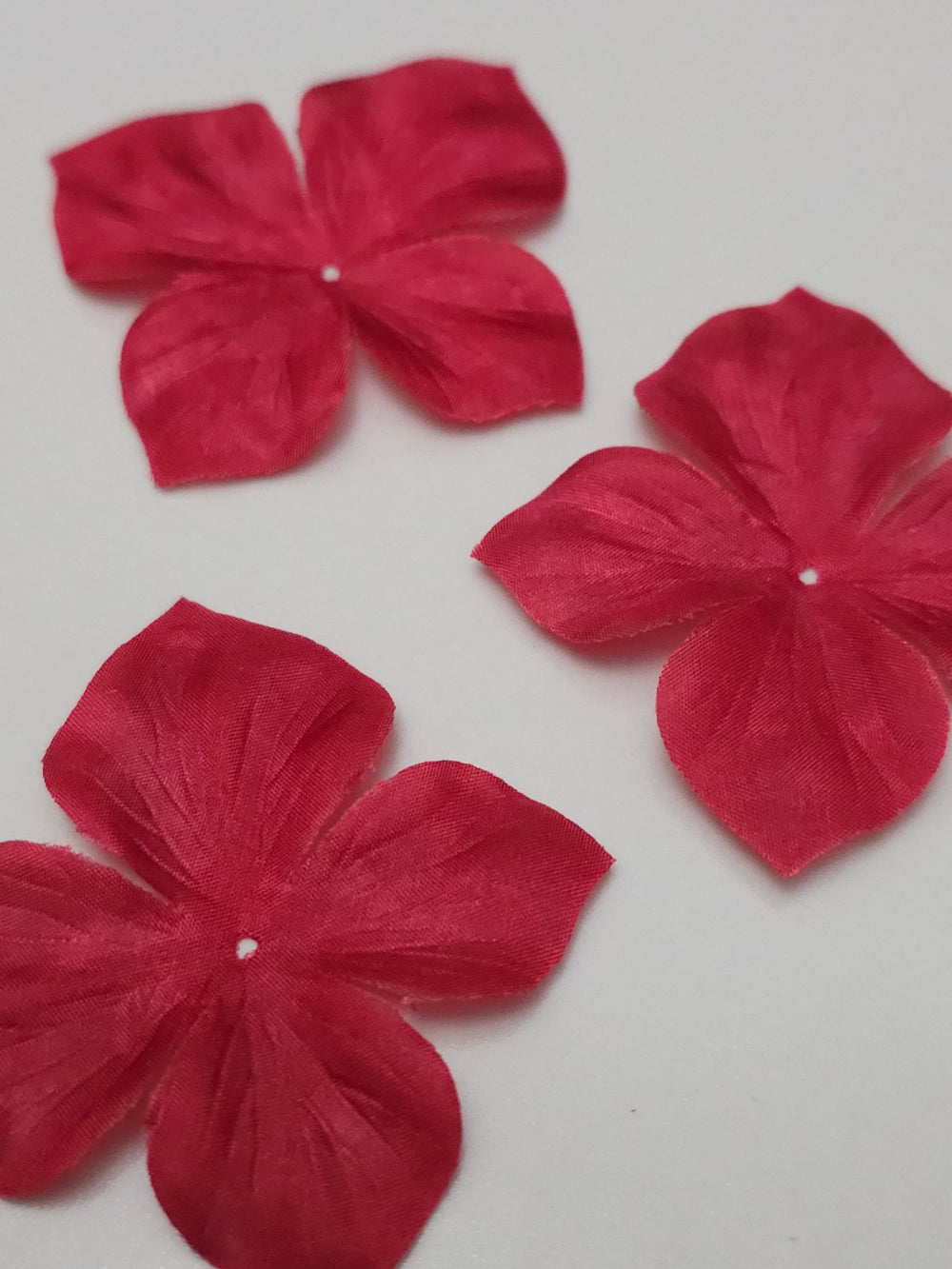 3 papillons en pongé de soie rouge pour bijoux mariage, scrapbooking, carterie, couture