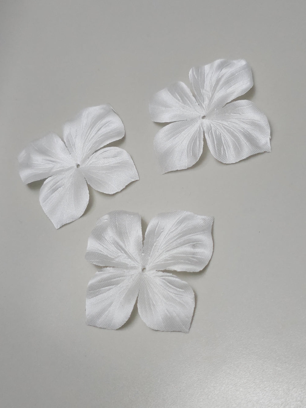 3 papillons en satin de soie blanc pour bijoux mariage, scrapbooking, carterie, couture